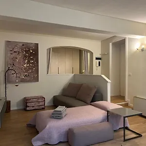 Apartment Maison Del Ducato Cavour 37, Parma